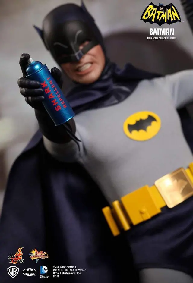 Alt view image 4 of 5 - Figure Hot Toys MMS218 - DC Comics - Batman 1966 - Batman