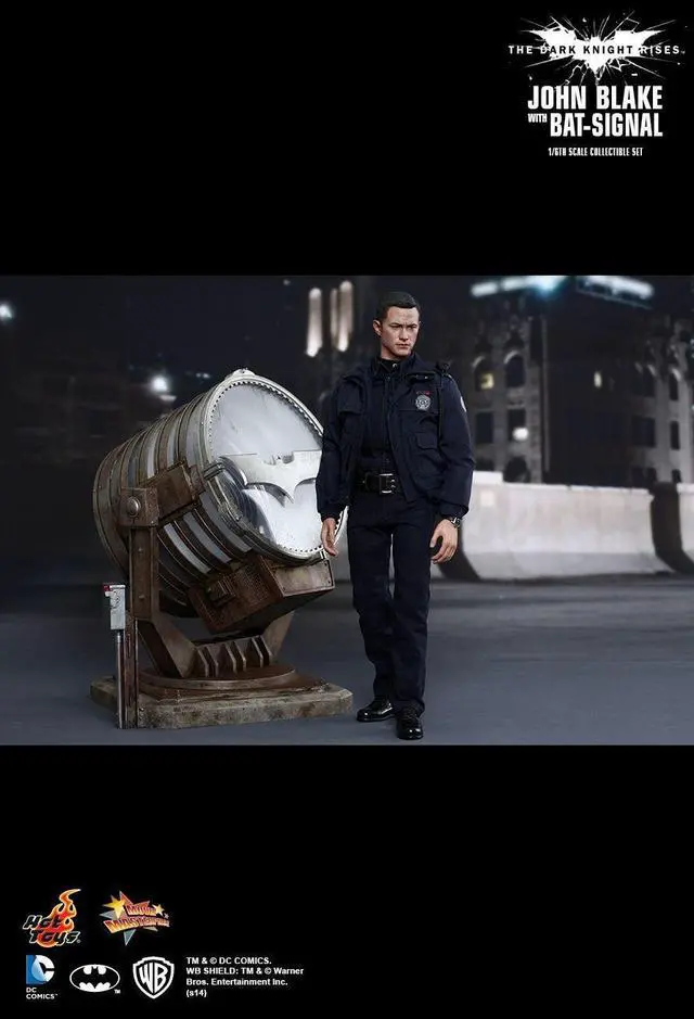 Alt view image 3 of 5 - Figure Hot Toys MMS274 - DC Comics - The Dark Knight Rises - John Blake With Bat-Signal