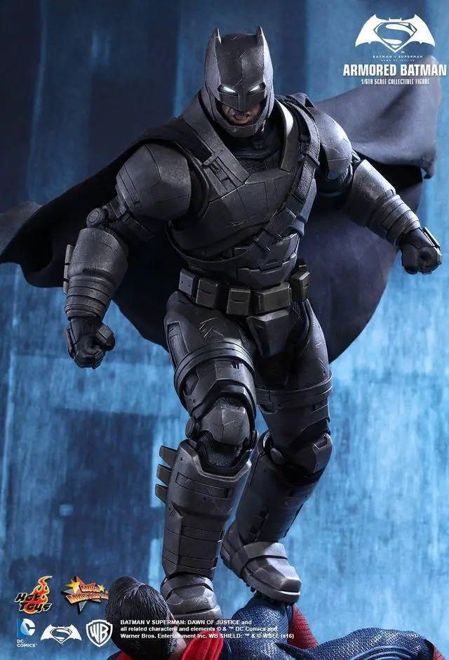 Alt view image 4 of 5 - Figure Hot Toys MMS349 - DC Comics - Batman Vs Superman : Dawn Of Justice - Armored Batman