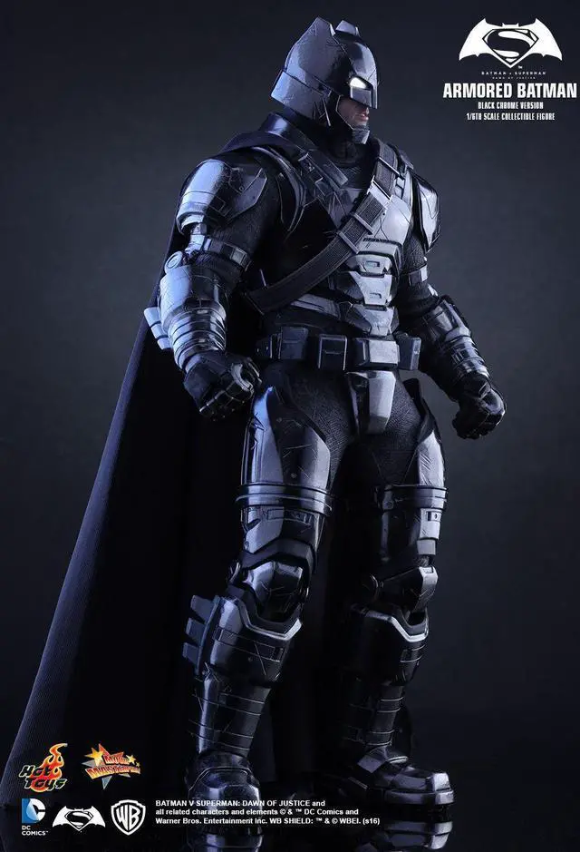 Alt view image 3 of 5 - Figure Hot Toys MMS356 - DC Comics - Batman Vs Superman : Dawn Of Justice - Armored Batman Black Chrome Version