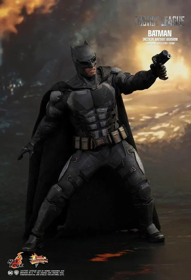 Alt view image 3 of 5 - Figure Hot Toys MMS432 - DC Comics - Justice League - Batman Tactical Batsuit Version Standard Version