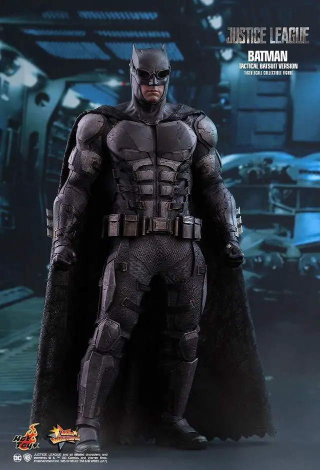 Alt view image 4 of 5 - Figure Hot Toys MMS432 - DC Comics - Justice League - Batman Tactical Batsuit Version Standard Version