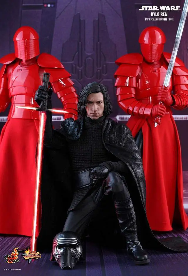Alt view image 4 of 5 - Figure Hot Toys MMS438 - Star Wars : The Last Jedi - Kylo Ren