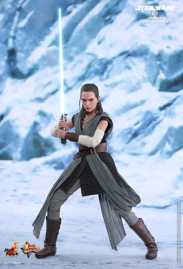 Alt view image 3 of 5 - Figure Hot Toys MMS446 - Star Wars : The Last Jedi - Rey Jedi Training