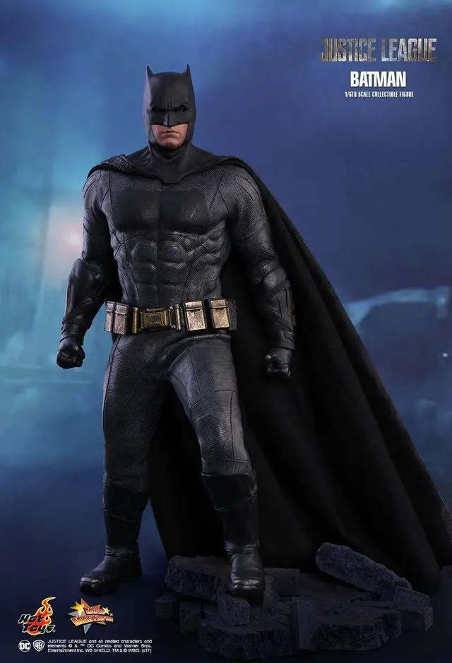 Alt view image 4 of 5 - Figure Hot Toys MMS455 - DC Comics - Justice League - Batman Standard Version