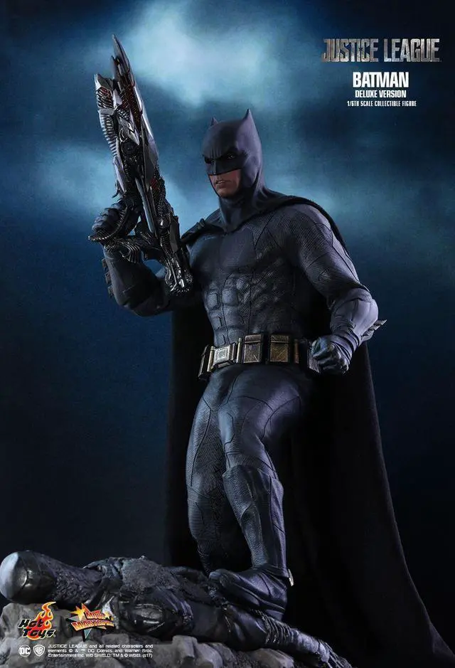 Alt view image 4 of 5 - Figure Hot Toys MMS456 - DC Comics - Justice League - Batman Deluxe Version