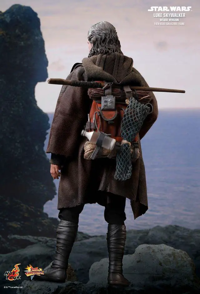 Alt view image 4 of 5 - Figure Hot Toys MMS458 - Star Wars : The Last Jedi - Luke Skywalker Deluxe Version