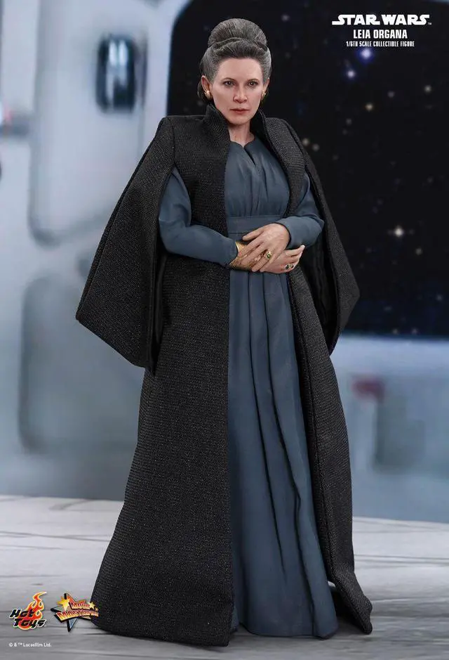 Alt view image 4 of 5 - Figure Hot Toys MMS459 - Star Wars : The Last Jedi - Leia Organa