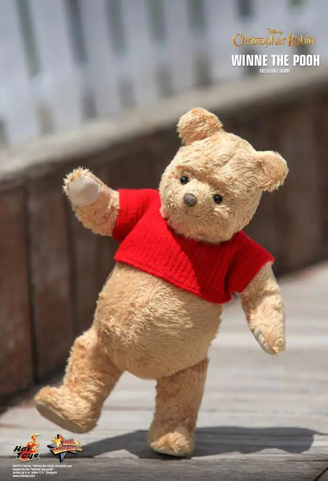 Alt view image 3 of 5 - Figure Hot Toys MMS502 - Christopher Robin - Winnie The Pooh