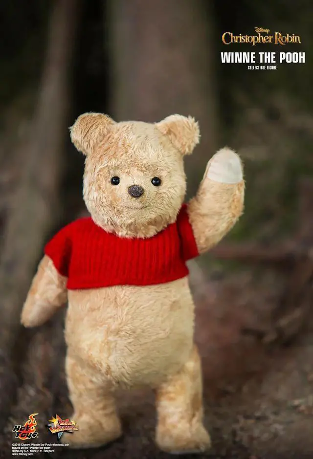 Alt view image 4 of 5 - Figure Hot Toys MMS502 - Christopher Robin - Winnie The Pooh