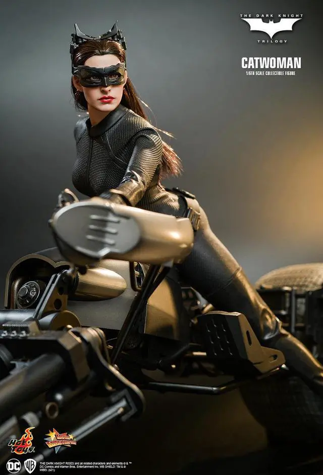 Alt view image 3 of 5 - Figure Hot Toys MMS627 - DC Comics - Batman : The Dark Knight Trilogy - Catwoman