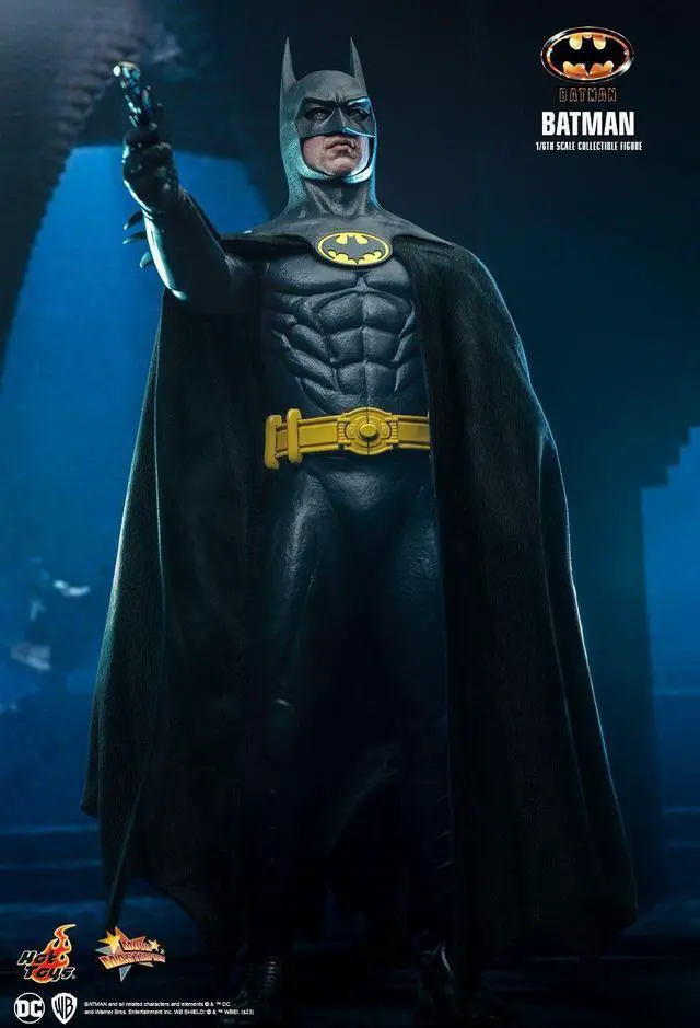 Alt view image 3 of 5 - Figure Hot Toys MMS692 - DC Comics - Batman 1989 - Batman Standard Version