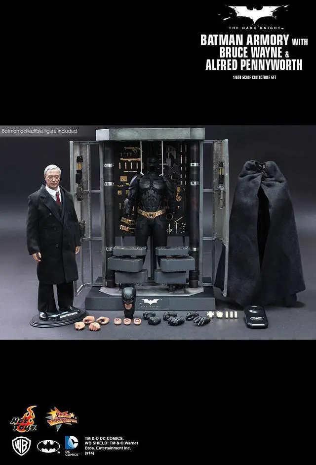 Alt view image 2 of 5 - Figure Hot Toys MMS235 - DC Comics - The Dark Knight - Batman Armory With Alfred Pennyworth