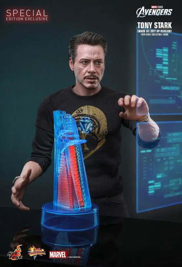 Alt view image 3 of 5 - Figure Hot Toys MMS718B - Marvel Comics - Iron Man - Tony Stark Mark 7 Suit Up Version & Bonus Accessory
