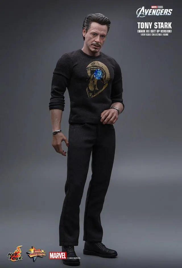 Alt view image 4 of 5 - Figure Hot Toys MMS718B - Marvel Comics - Iron Man - Tony Stark Mark 7 Suit Up Version & Bonus Accessory