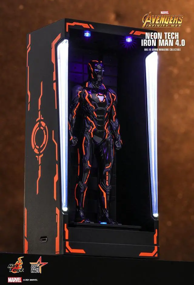 Alt view image 3 of 4 - Figura Hot Toys MMSC021 - Marvel Comics - Avengers: Infinity War - Neon Tech Iron Man 4.0 Hall Of Armor Miniature Collectible