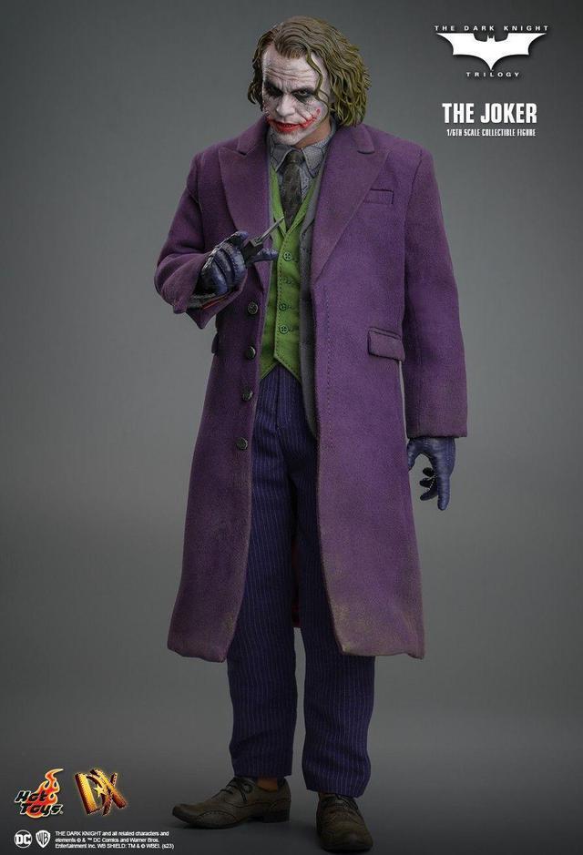 Alt view image 4 of 4 - Figure Hot Toys DX32 - DC Comics - The Dark Knight Trilogy - The Joker Standard Version