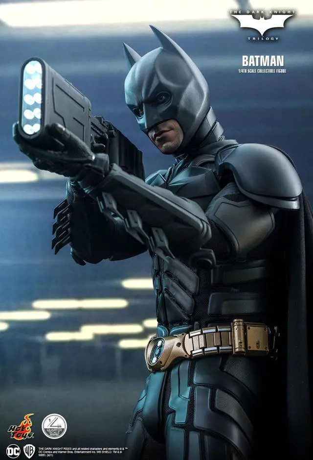 Alt view image 4 of 5 - Figure Hot Toys QS019 - DC Comics - The Dark Knight Trilogy - Batman Standard Version