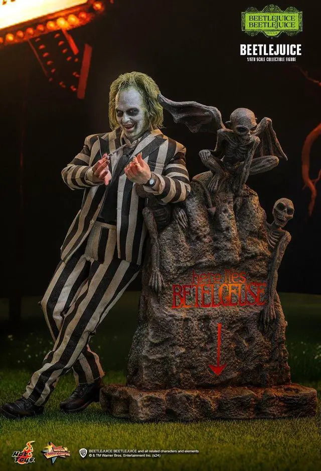 Alt view image 3 of 5 - Figure Hot Toys MMS767 - Beetlejuice - Beetlejuice
