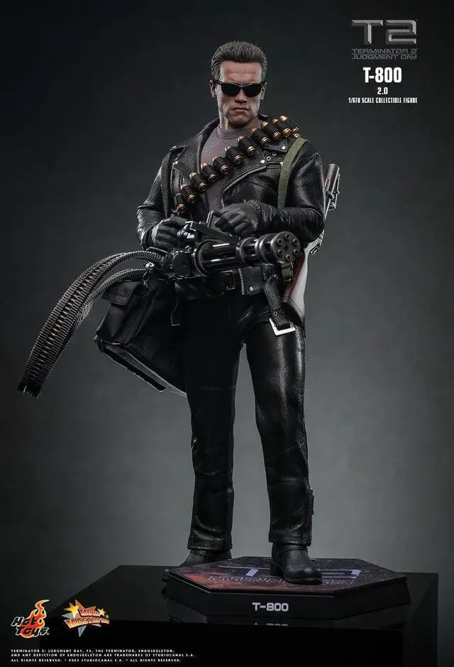 Alt view image 3 of 5 - Figure Hot Toys MMS795 - Terminator 2 : Judgment Day - T800