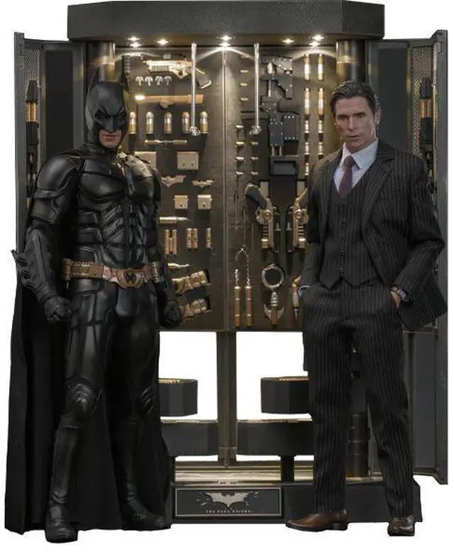 Main image of Figure Hot Toys MMS750 - DC Comics - Batman : The Dark Knight - Batman Armory & Bruce Wayne