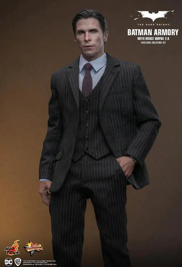Alt view image 5 of 5 - Figure Hot Toys MMS750 - DC Comics - Batman : The Dark Knight - Batman Armory & Bruce Wayne