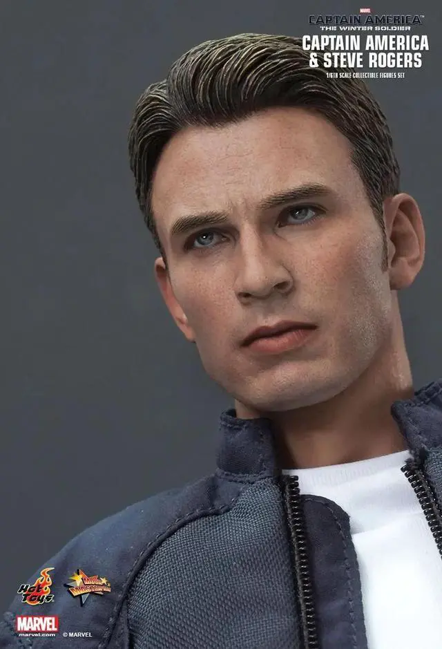 Alt view image 5 of 5 - Figure Hot Toys MMS243 - Marvel Comics - Captain America : The Winter Soldier - Captain America & Steve Rogers