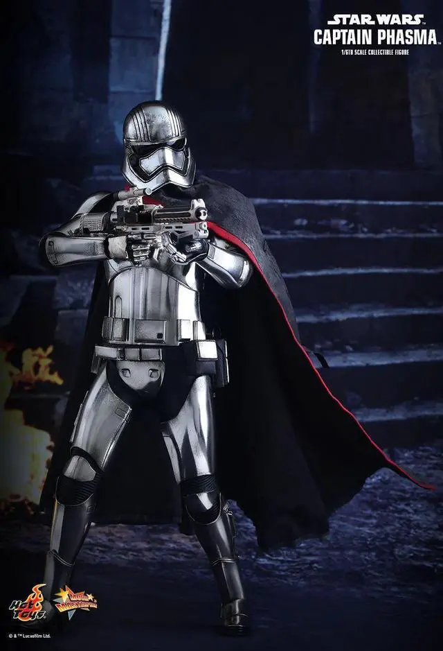 Alt view image 10 of 10 - Star Wars Captain Phasma 1:6 Scale Collectible Figure