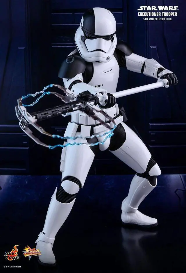 Alt view image 5 of 5 - Figure Hot Toys MMS428 - Star Wars : The Last Jedi - Executioner Trooper