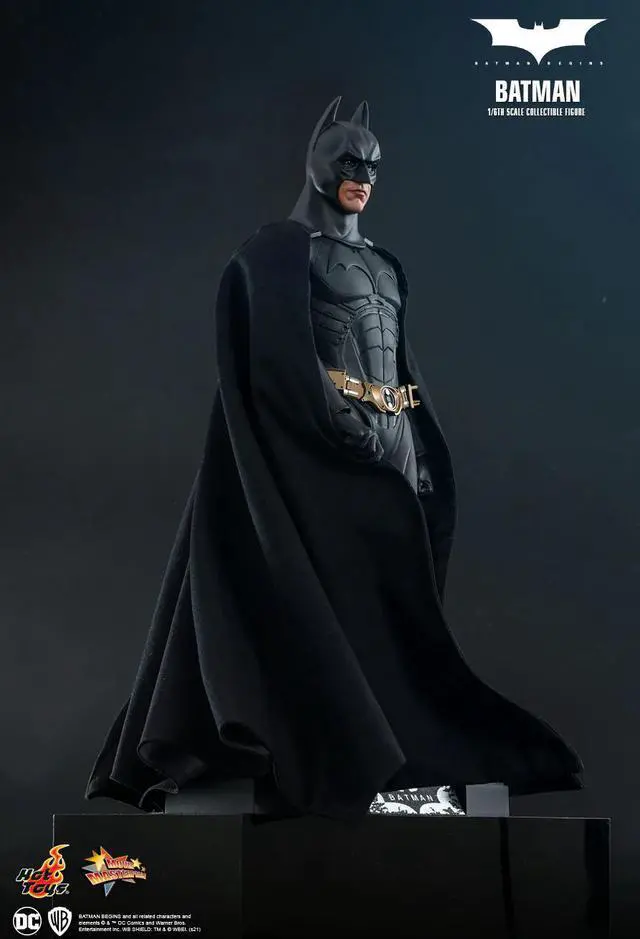 Alt view image 5 of 5 - Figure Hot Toys MMS595 - DC Comics - Batman Begins - Batman