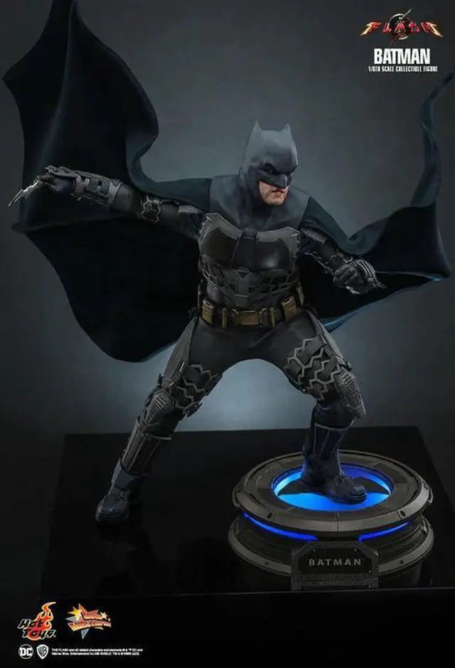 Alt view image 5 of 5 - Figure Hot Toys MMS703 - DC Comics - The Flash - Batman