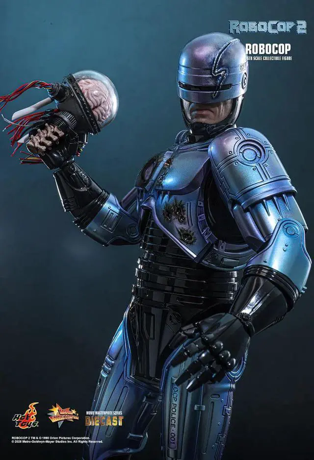 Alt view image 3 of 5 - Figure Hot Toys MMS827D74 - Robocop 2 - Robocop