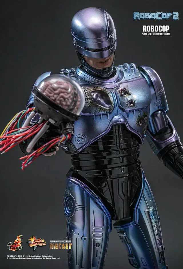 Alt view image 4 of 5 - Figure Hot Toys MMS827D74B - Robocop 2 - Robocop