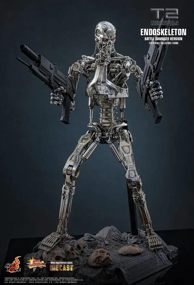 Alt view image 3 of 5 - Figure Hot Toys MMS840D77 - Terminator 2 : Judgment Day - Endoskeleton Battle Damaged Version