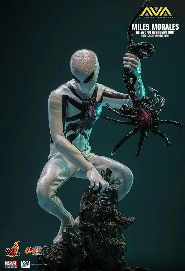 Alt view image 4 of 5 - Figure Hot Toys CMS027 - Marvel Comics - Alien Vs. Avengers - Miles Morales Alien Vs. Avengers Suit