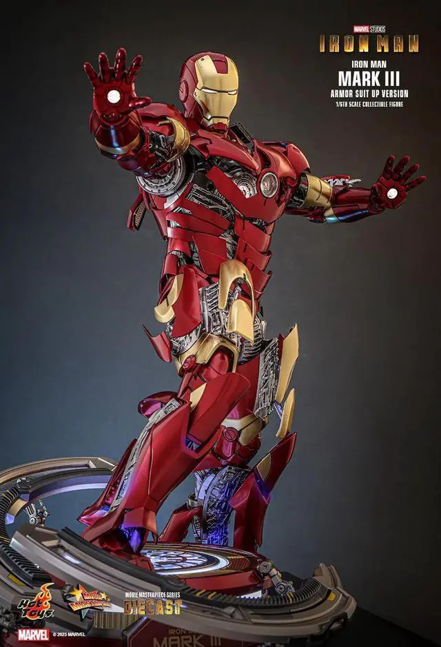 Alt view image 4 of 5 - Figure Hot Toys MMS825D72 - Marvel Comics - Iron Man - Iron Man Mark III Armor Suit Up Version