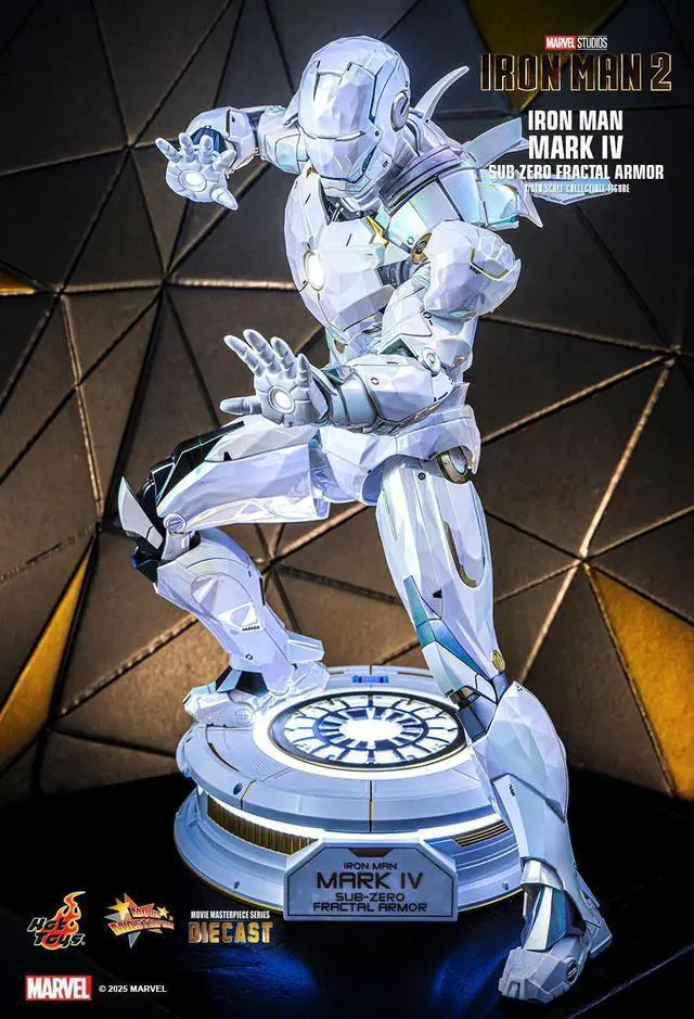 Alt view image 3 of 5 - Figure Hot Toys MMS830D76 - Marvel Comics - Iron Man 2 - Iron Man Mark IV Sub Zero Fractal Armor