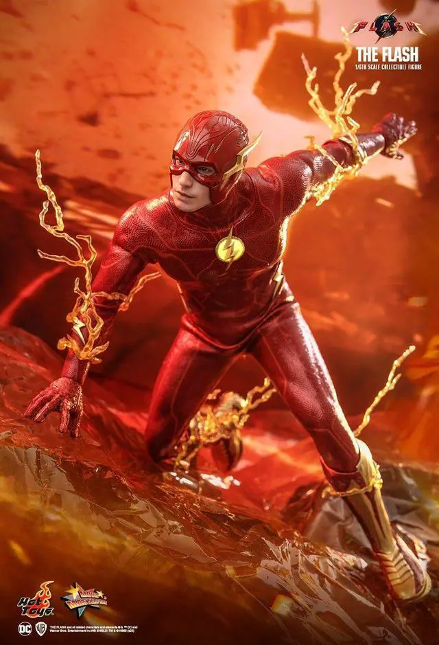 Alt view image 6 of 7 - Figure Hot Toys MMS713 - DC Comics - The Flash - Flash Standard Version