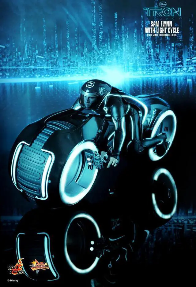 Alt view image 5 of 5 - Figure Hot Toys MMS142 - Tron : Legacy - Sam Flynn With Light Cycle
