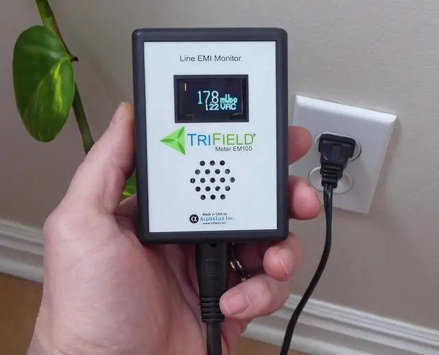 Alt view image 5 of 7 - Dirty Electricity Meter by Trifield - Model EM100 - EMI Power Line Noise Analyzer - Know Your Electricity @ Home, Office, Shop - Made in USA by Alphalab, Inc.