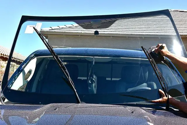 Alt view image 7 of 7 - A pair of 6" Vertical Vacuum Suction Cup with Metal Handle,Heavy Duty Vertical Hand-held Cups for Flat to Curved Surfaces, Brass Pump with Protective Cover (2 PACK)