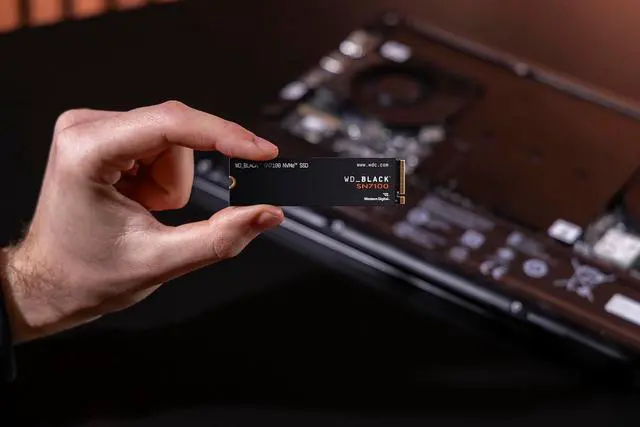 Alt view image 6 of 6 - 4TB SN7100 NVMe Internal Gaming SSD Solid State Drive - Gen4 PCIe, M.2 2280, Up to 7,000 MB/s - WDS400T4X0E [New Version]