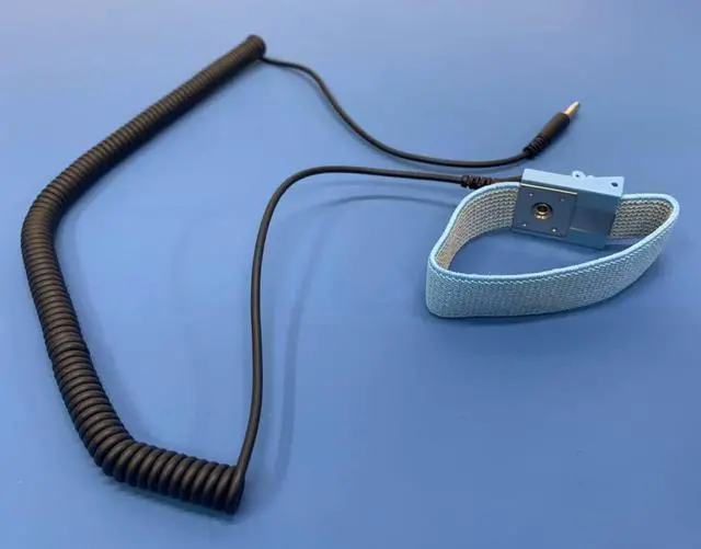 Alt view image 3 of 4 - ESD-Dissipative Mat Kit - Heat Resistant, Two Layer Natural Rubber - with a Wrist Strap, Grounding Cable, and Dual Bench Grounding (2ft x 5ft, Royal Blue)