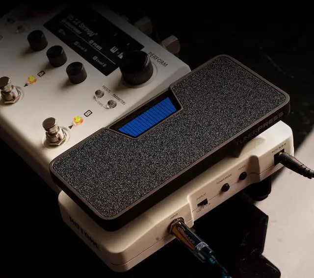 Alt view image 7 of 7 - Multi-function 4 in 1 Switchable Volume & Expression Pedal with Buffer switch and Visible Tuner SP-30T(Included 1 PCS Additional 15 CM TS Cable By VOLKTONE)