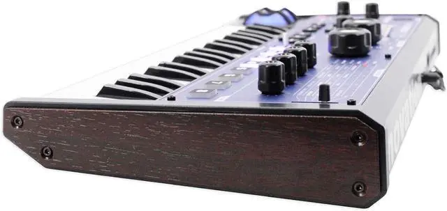 Alt view image 6 of 7 - MiniNova Analogue Modelling Comt 37 Mini-key Synth  Tough, comt, powerful mini-synth with pitch-correcting effect vocoder, 256 onboard sounds and five effects per voice layering Blue