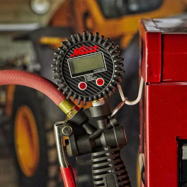 Alt view image 4 of 7 - S-576D Pro Digital Tire Inflator with Pressure Gauge, 15" Hose Classic Dual Head Chuck, Easy to Read 0.1 Display, Assembled in USA 255 PSI