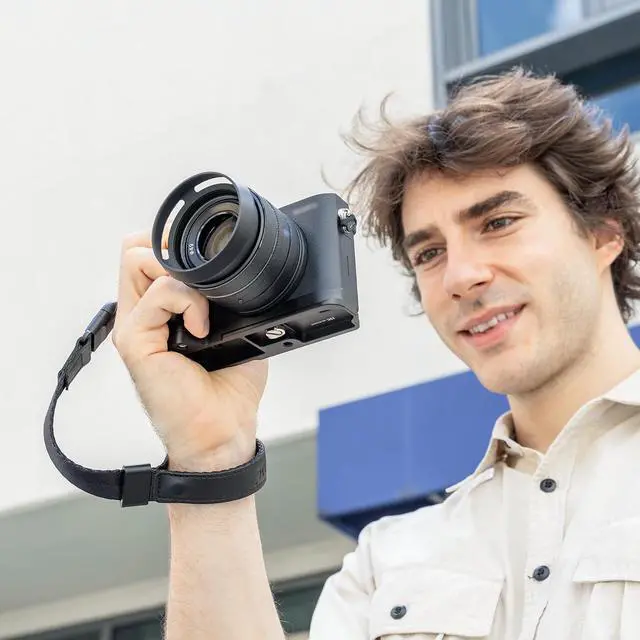 Alt view image 7 of 7 - Deluxe Metal RX1R III Handgrip L Bracket Handle for Sony RX1RIII Hand Grip