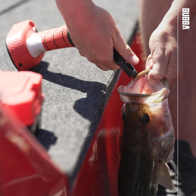 Alt view image 6 of 7 - Smart Fish Scale with Built-in Clip & Hook, 2 Modes, Digital Screen, 60lb Limit