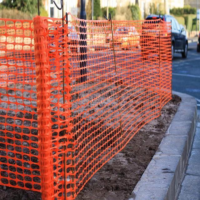 Alt view image 2 of 3 - Plastic Construction Fencing 250 Feet Orange Netting Barrier Safety Mesh Snow Fence Roll
