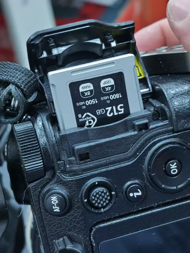 Alt view image 4 of 4 - Sintech CFexpress Type B Card 512GB,Compatible with Nikon Z6 Z7 Z8 Z9 D6 D850,Canon R3 R5C 8K Video